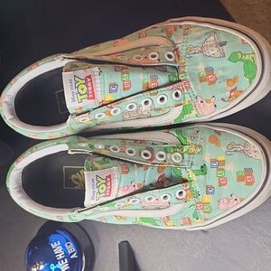EUC VANS/DISNEY/PIXAR. "TOY STORY" SHOES